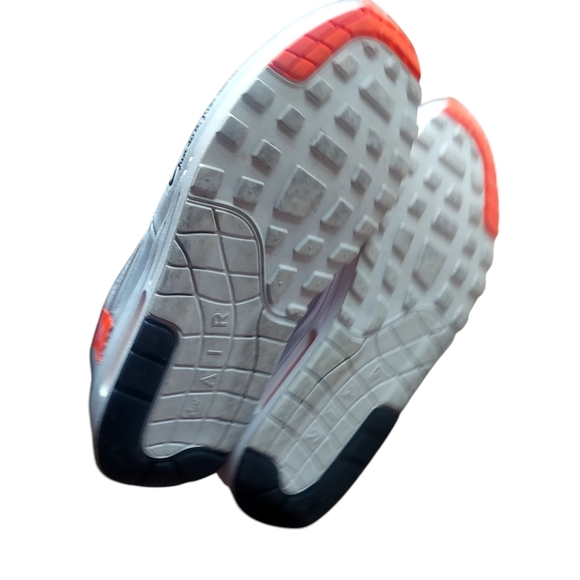 Nike White Sneakers with Orange‎ Laces - Picture 9 of 12